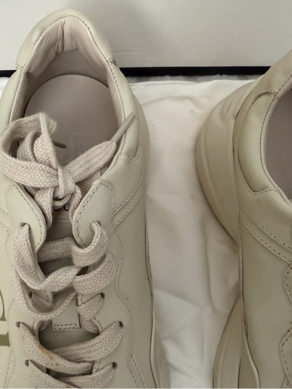 Gucci Beige Laces and Branded Dust Bag Accessories - Picture 6 of 8